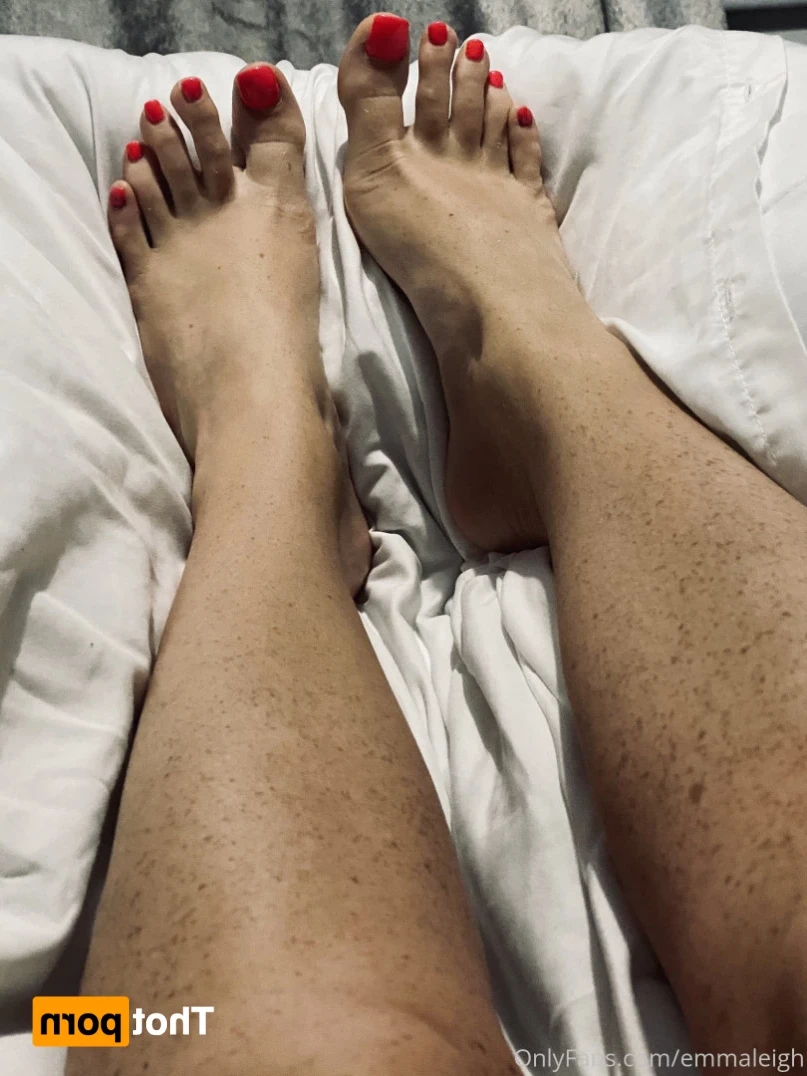 FRECKLES , ASS &amp; 36H NATURAL TITS [ emmaleigh ] Onlyfans leaked photo 13809513 on Hotleaks.tv