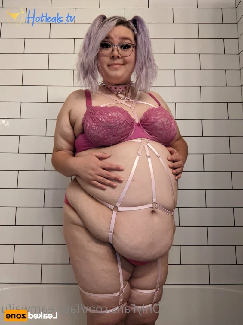 Estrella [ fatdreamwaifu ] Onlyfans leaked photo 16478270 on Hotleaks.tv