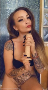 16235272