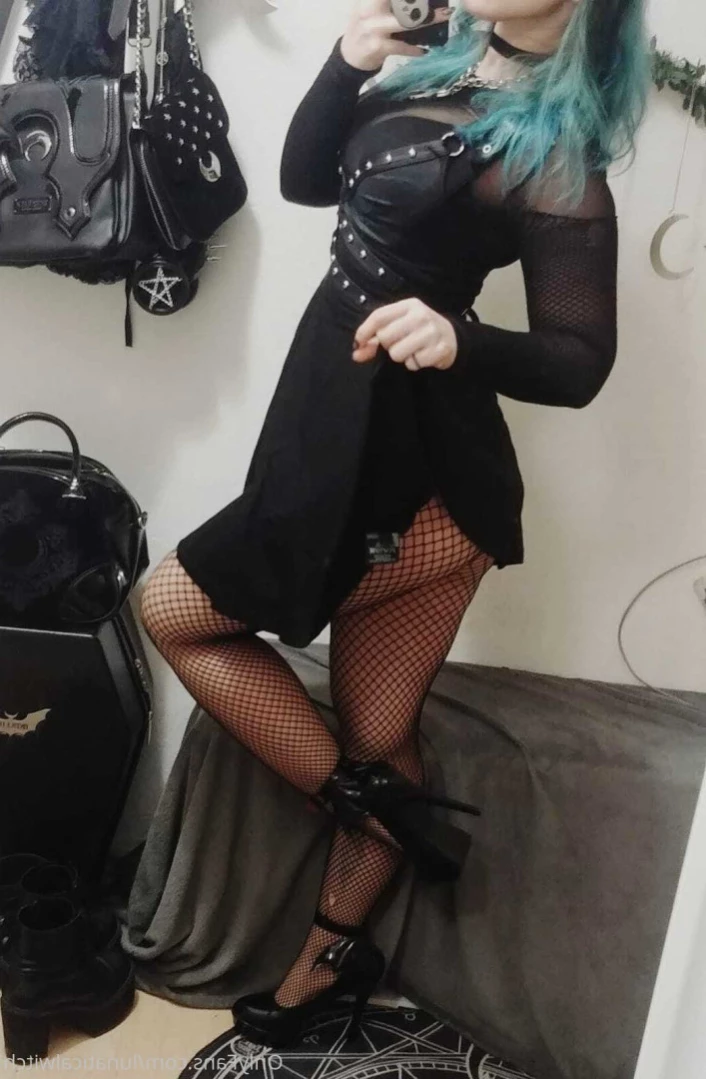 lunaticalwitch Onlyfans leaked photo 11355151 on Hotleaks.tv