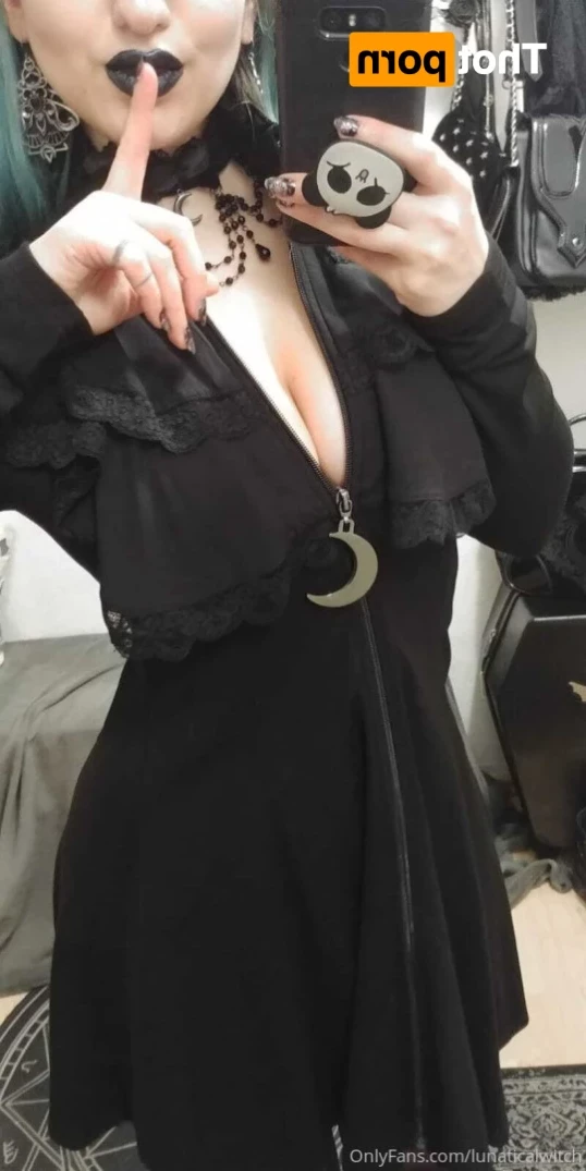 lunaticalwitch Onlyfans leaked photo 14423724 on Hotleaks.tv