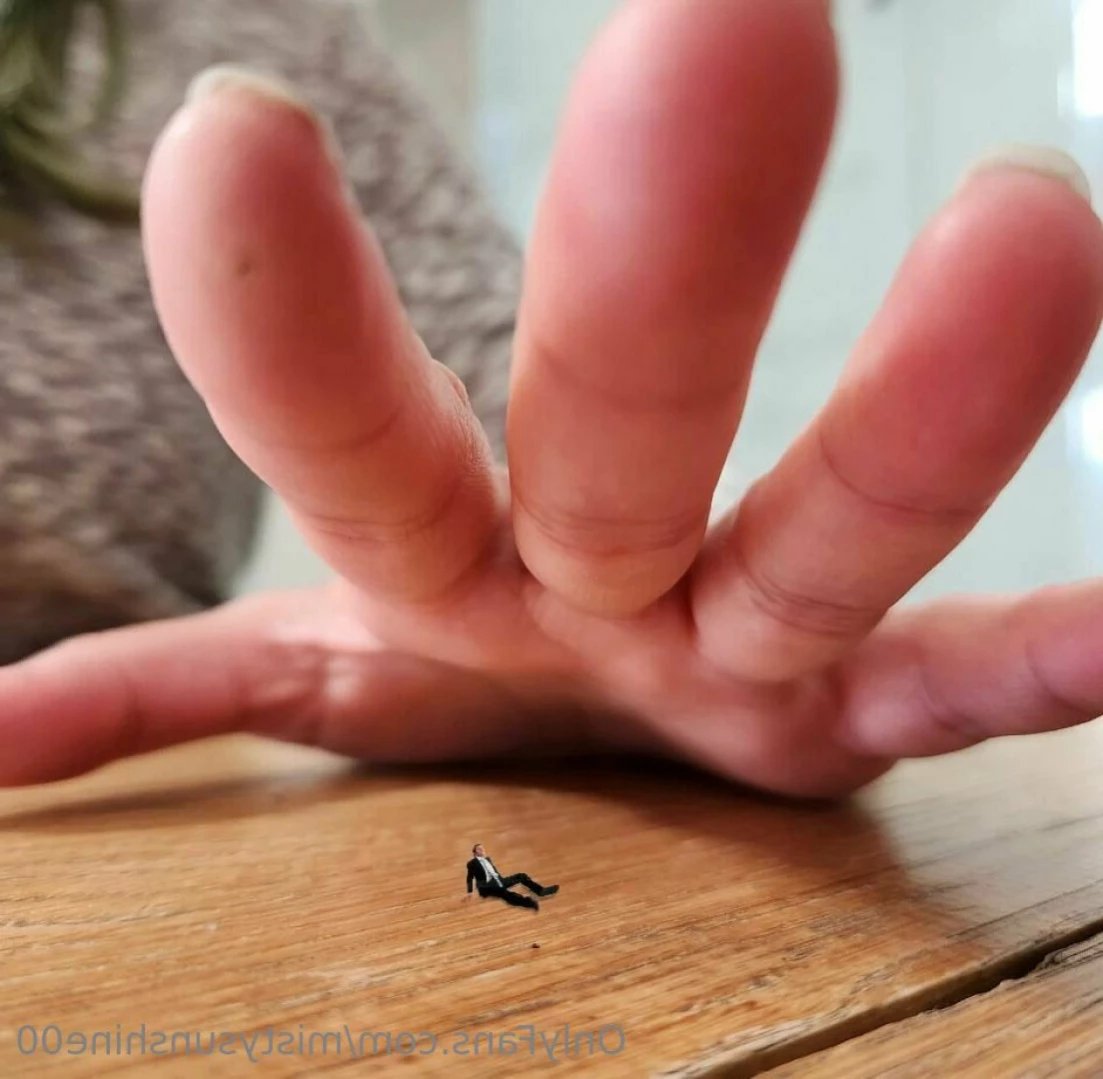 Giantess Misty [ mistysunshine00 ] Onlyfans leaked photo 11381261 on Hotleaks.tv