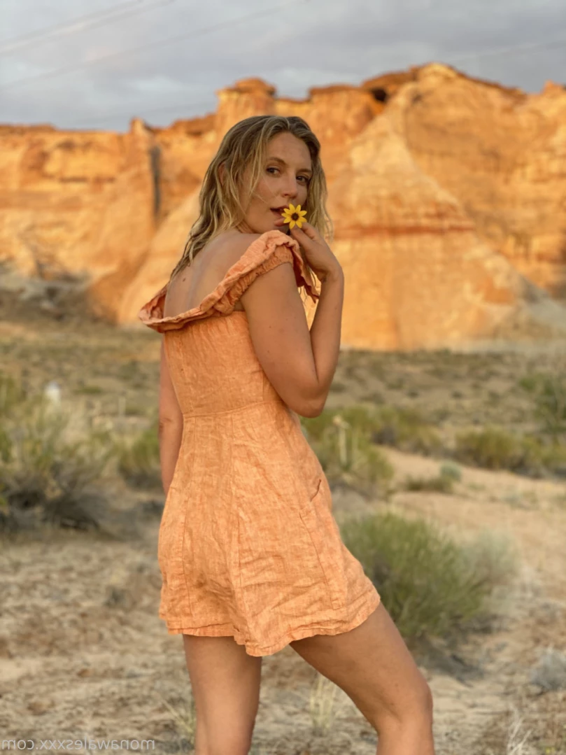 Mona Wales [ monawalesxxx ] Onlyfans leaked photo 14608873 on Hotleaks.tv