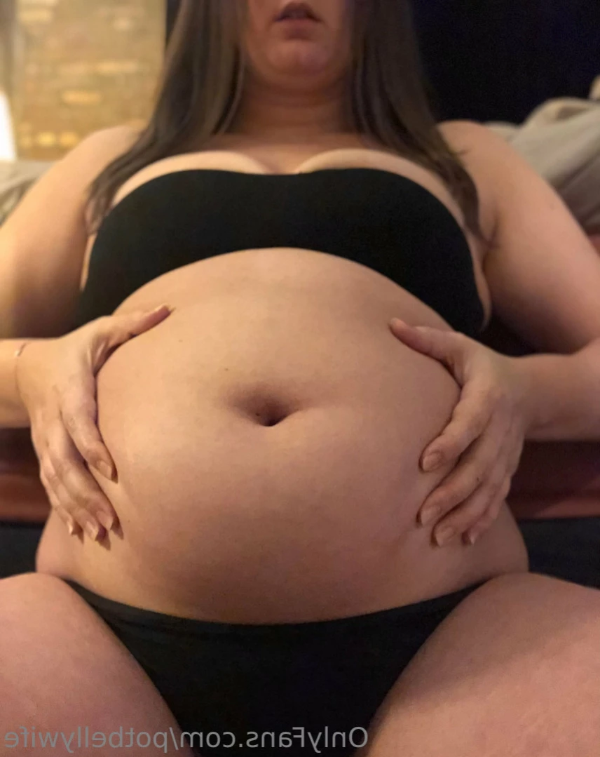 potbellywife Onlyfans leaked photo 12062283 on Hotleaks.tv