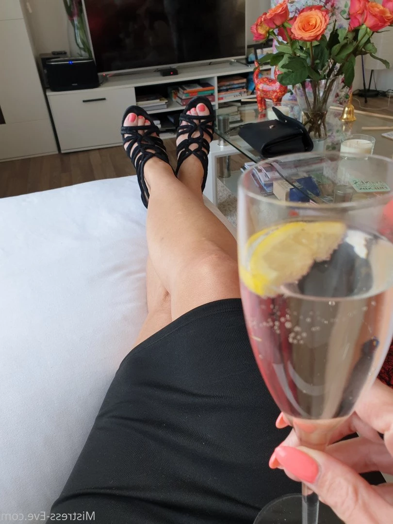 Mistress Eve [ mistress-eve ] Onlyfans leaked photo 822827 on Hotleaks.tv