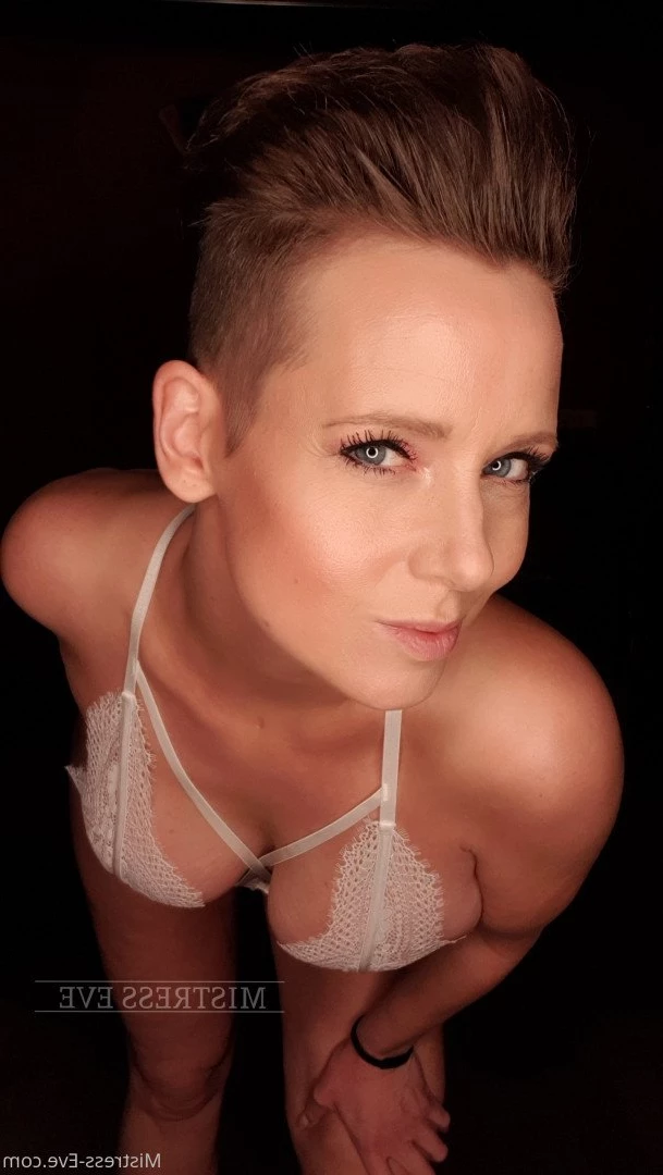 Mistress Eve [ mistress-eve ] Onlyfans leaked photo 822913 on Hotleaks.tv