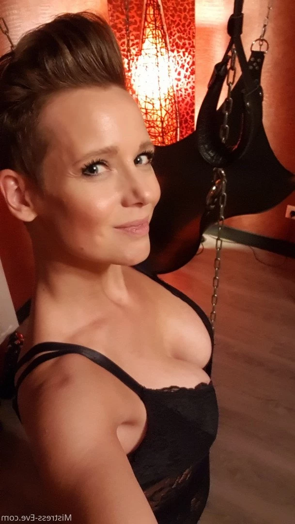 Mistress Eve [ mistress-eve ] Onlyfans leaked photo 823208 on Hotleaks.tv