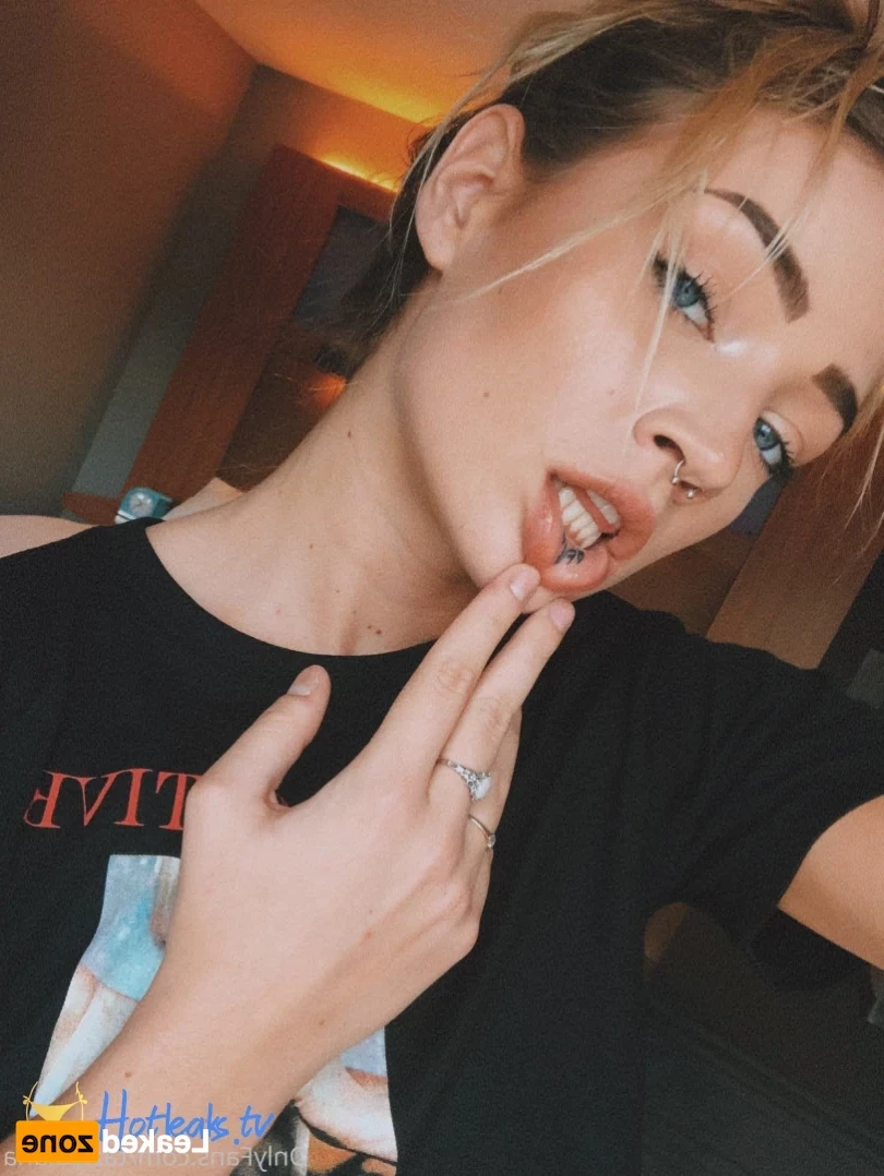 Zizi [ zizinakie ] Onlyfans leaked photo 15952080 on Hotleaks.tv