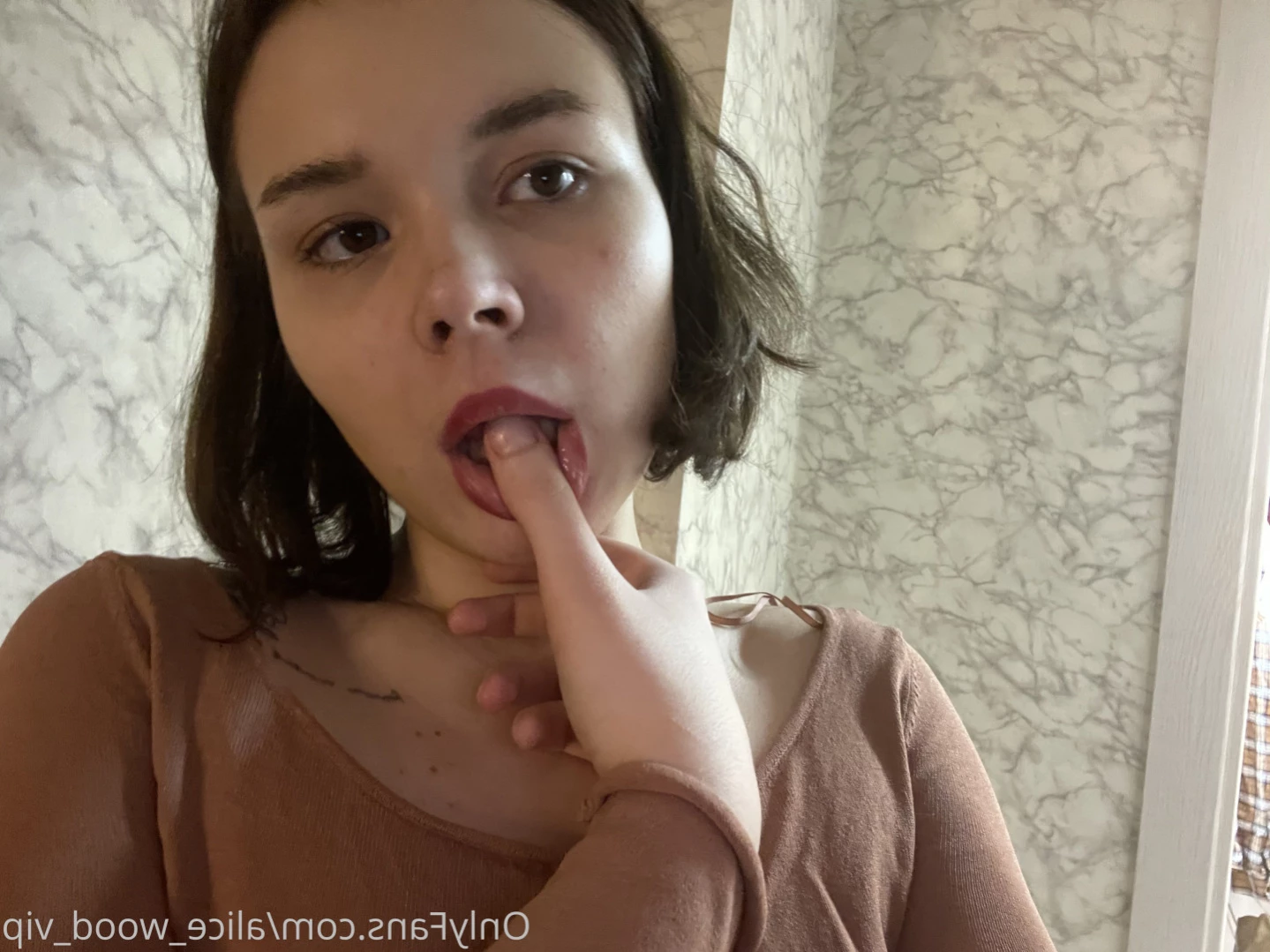 Alice Wood Secrets🌹 [ alice_wood_vip ] Onlyfans leaked photo 12100721 on Hotleaks.tv