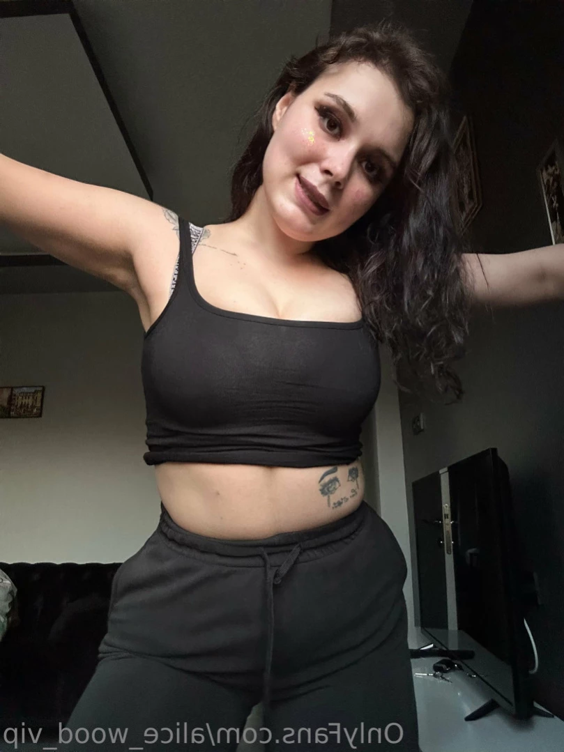 Alice Wood Secrets🌹 [ alice_wood_vip ] Onlyfans leaked photo 12100759 on Hotleaks.tv