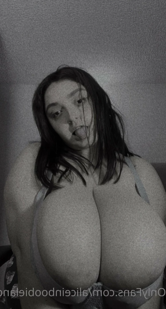 aliceinboobieland Onlyfans leaked photo 11637119 on Hotleaks.tv