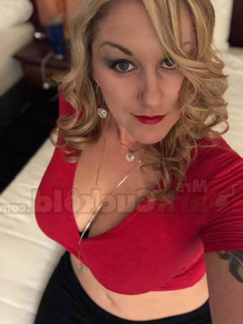 MrsDarkCuckold [ mrs_darkcuckold ] Onlyfans leaked photo 845596 on Hotleaks.tv