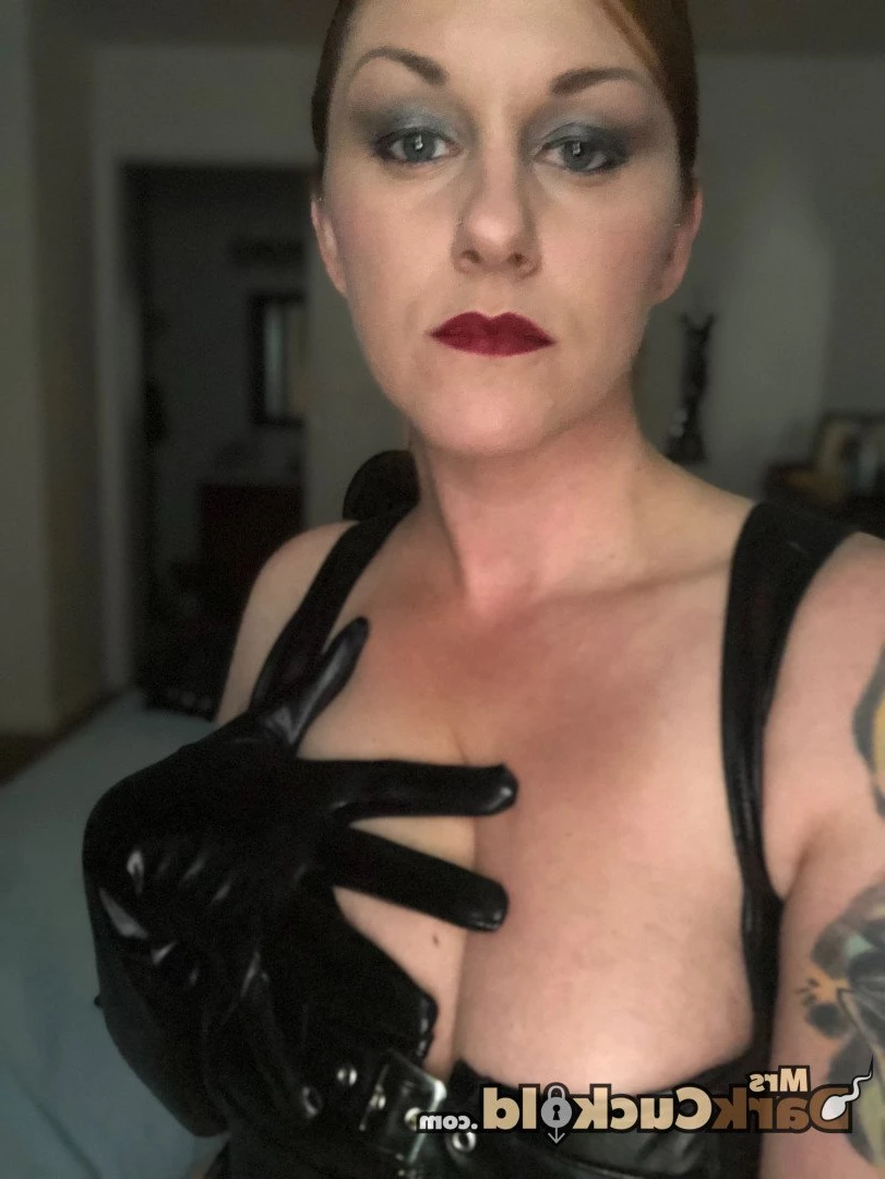 MrsDarkCuckold [ mrs_darkcuckold ] Onlyfans leaked photo 845802 on Hotleaks.tv