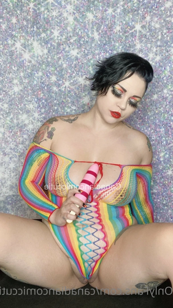 Cutie [ canadiancomiccutie ] Onlyfans leaked photo 12200974 on Hotleaks.tv