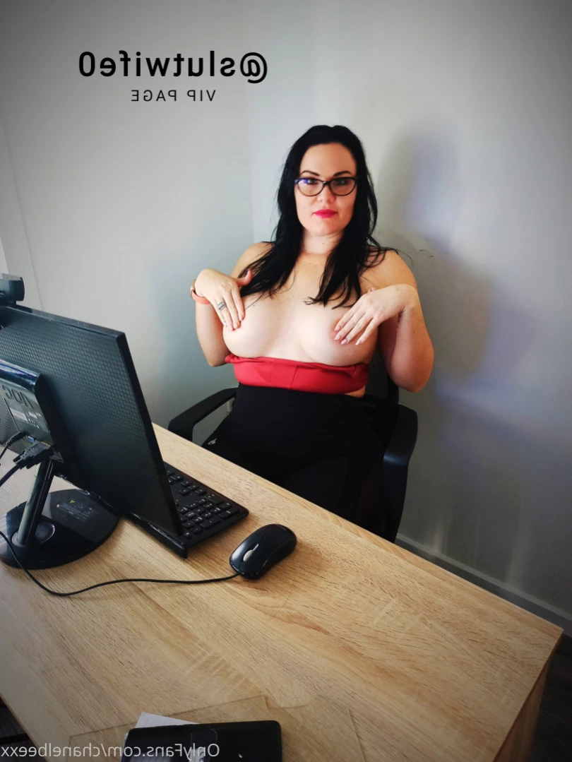 Chanel Bee xxx FREE😈😈 [ chanelbeexx ] Onlyfans leaked photo 13871073 on Hotleaks.tv