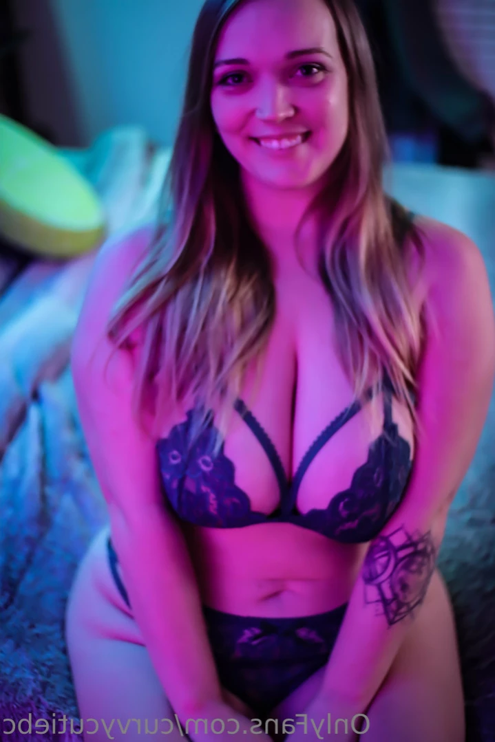 Curvy Cutie😻🌟 [ curvycutiexo ] Onlyfans leaked photo 11877269 on Hotleaks.tv