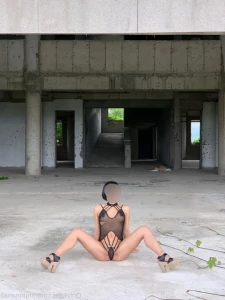 871855