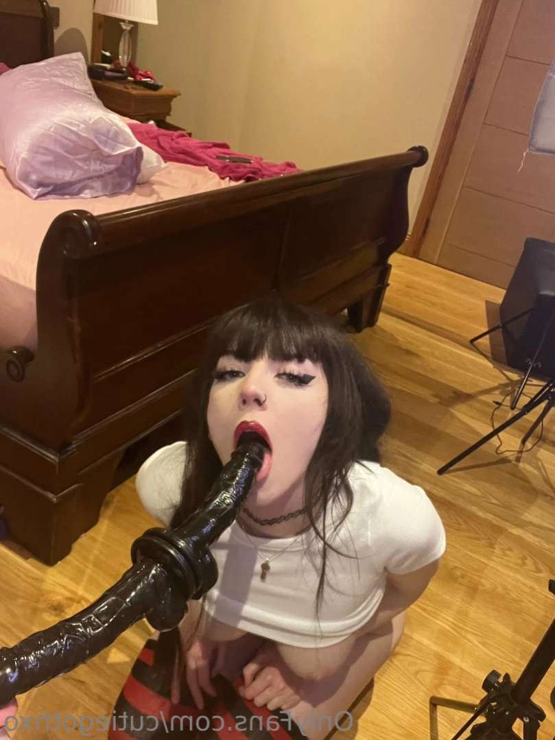 cutiegothxo Onlyfans leaked photo 11615866 on Hotleaks.tv