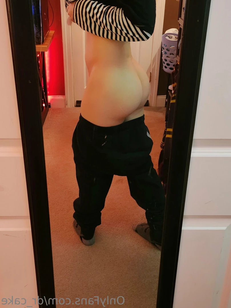 DR Cake [ dr_cake ] Onlyfans leaked photo 14370630 on Hotleaks.tv