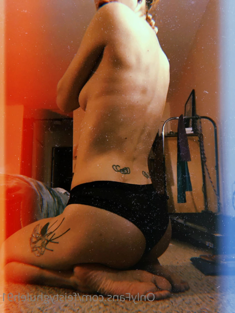 Jeune Fille Vulgaire [ feistyghuleh91 ] Onlyfans leaked photo 12807703 on Hotleaks.tv