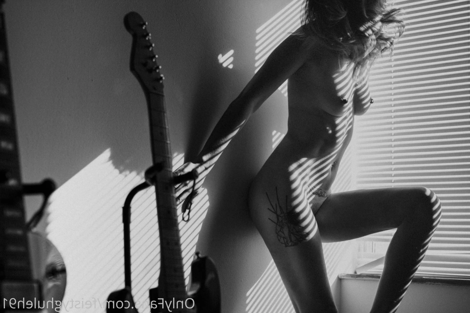 Jeune Fille Vulgaire [ feistyghuleh91 ] Onlyfans leaked photo 15258047 on Hotleaks.tv