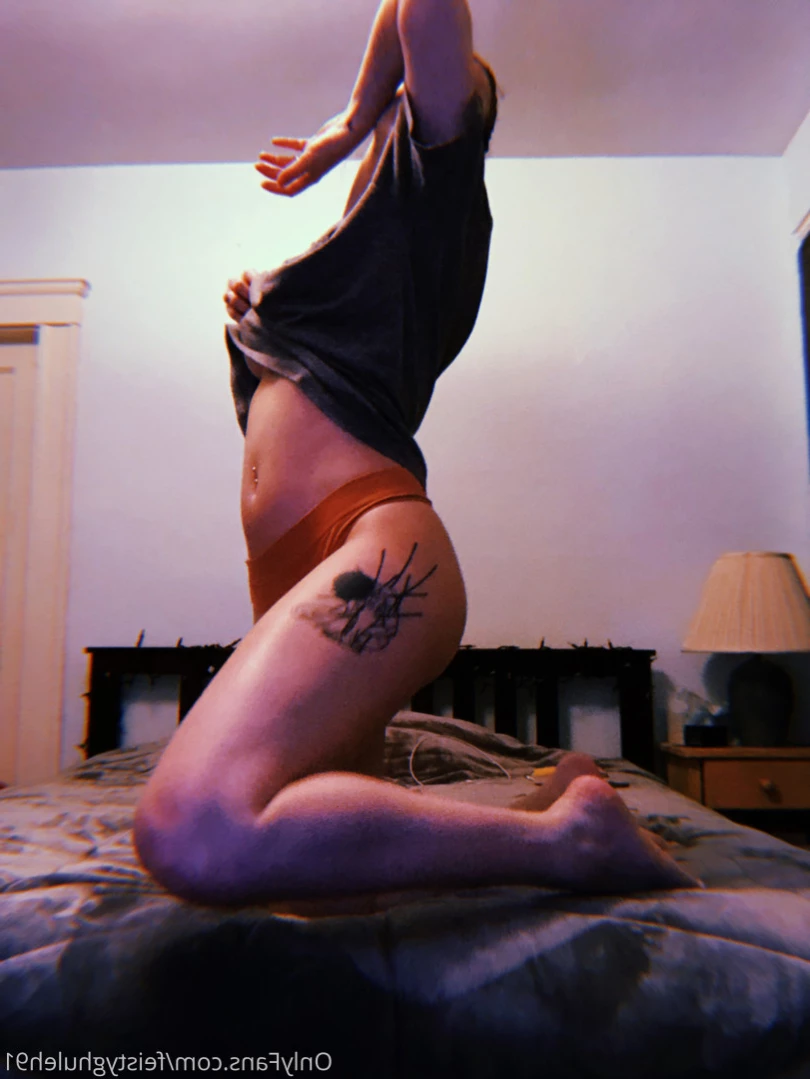 Jeune Fille Vulgaire [ feistyghuleh91 ] Onlyfans leaked photo 15973734 on Hotleaks.tv