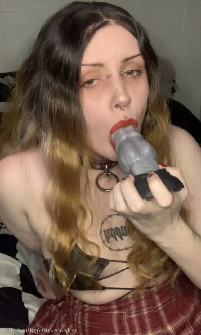 dahlia puppy [ gothbabybrat ] Onlyfans leaked photo 11526128 on Hotleaks.tv