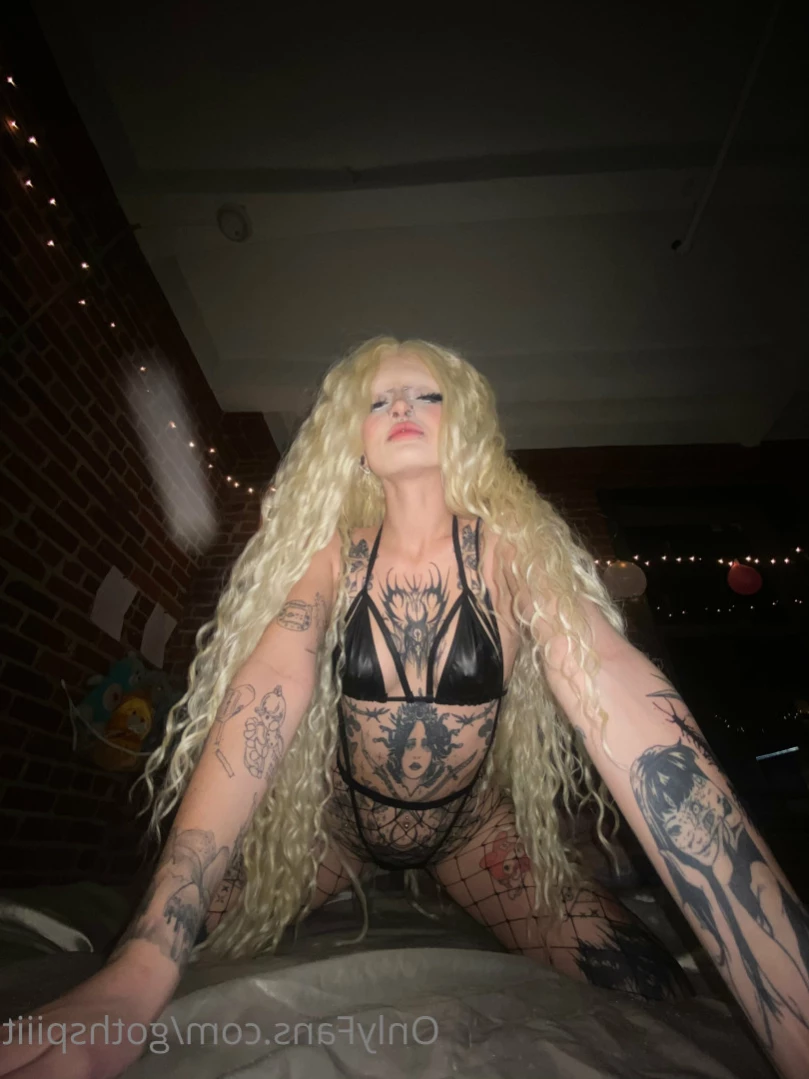 Goth Spit [ gothspiiit ] Onlyfans leaked photo 13279356 on Hotleaks.tv