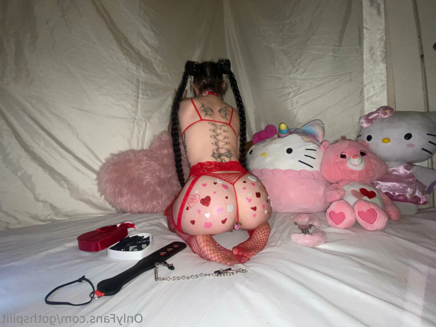 Goth Spit [ gothspiiit ] Onlyfans leaked photo 15834246 on Hotleaks.tv