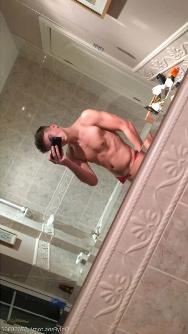Handsome Hunk [ handsome-hunk ] Onlyfans leaked photo 11549708 on Hotleaks.tv