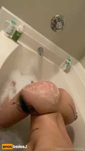 16543700