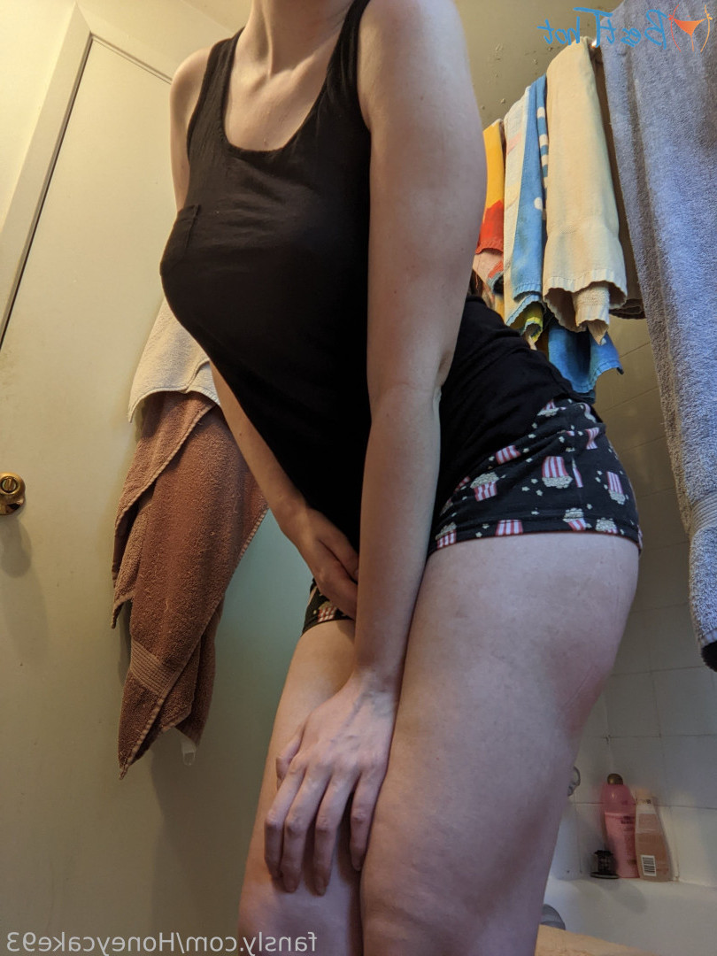 honeycake93 Onlyfans leaked photo 18511794 on Hotleaks.tv