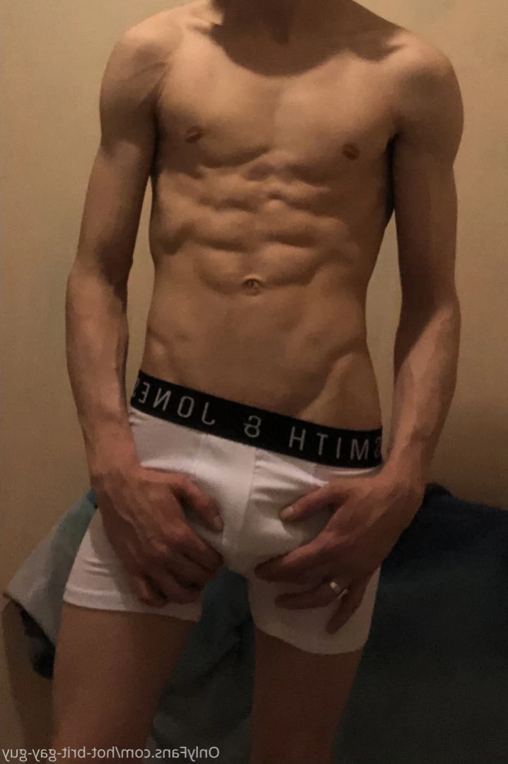 Hung-Brit-Uk [ hot-brit-gay-guy ] Onlyfans leaked photo 11381363 on Hotleaks.tv