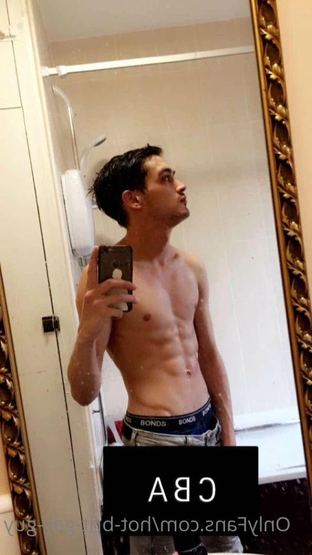 Hung-Brit-Uk [ hot-brit-gay-guy ] Onlyfans leaked photo 13594387 on Hotleaks.tv