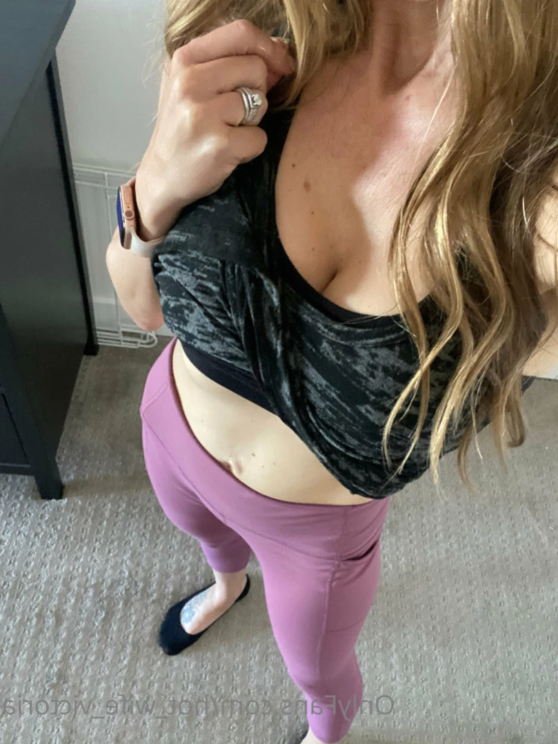 🎀HotWife Victoria🎀 [ hot_wife_victoria ] Onlyfans leaked photo 11378840 on Hotleaks.tv