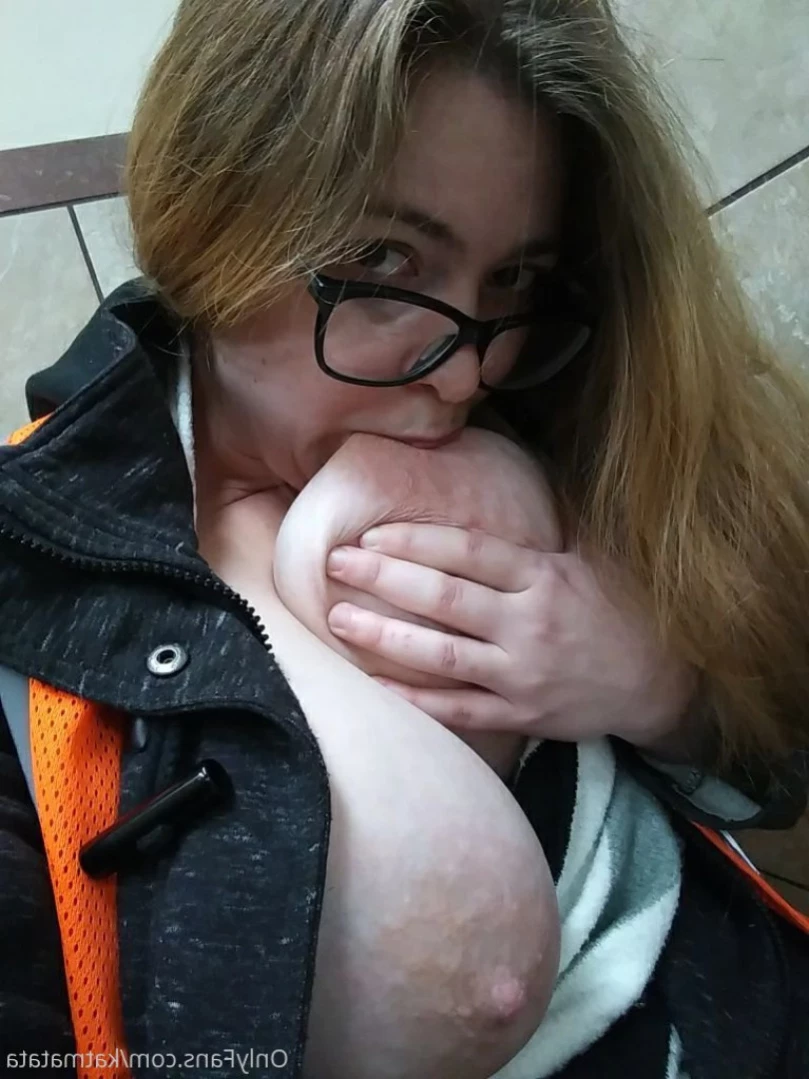 Kat [ katmatata ] Onlyfans leaked photo 13513804 on Hotleaks.tv