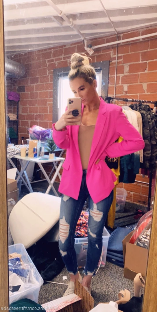 KHLOEE LUCA FREE PAGE [ khloeefree ] Onlyfans leaked photo 11178869 on Hotleaks.tv