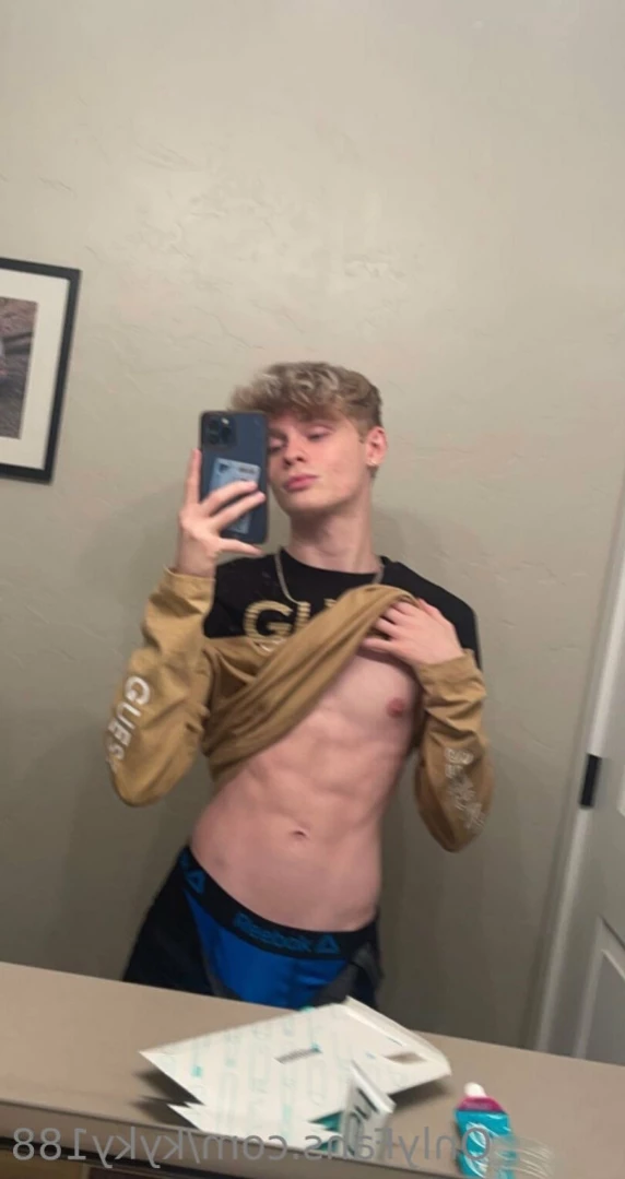 Ky [ kyky188 ] Onlyfans leaked photo 11189069 on Hotleaks.tv
