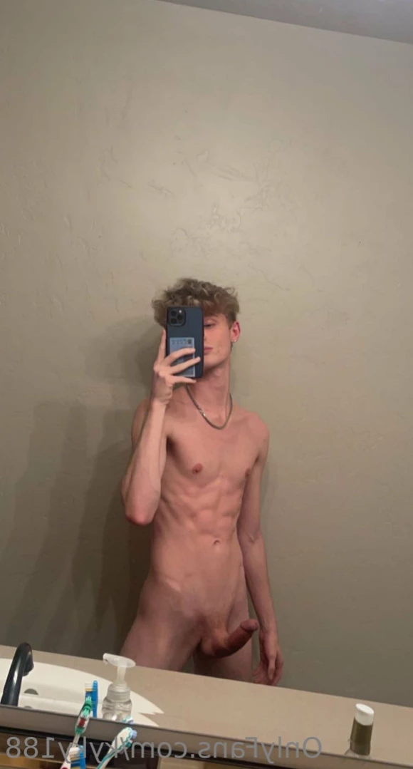 Ky [ kyky188 ] Onlyfans leaked photo 12920163 on Hotleaks.tv
