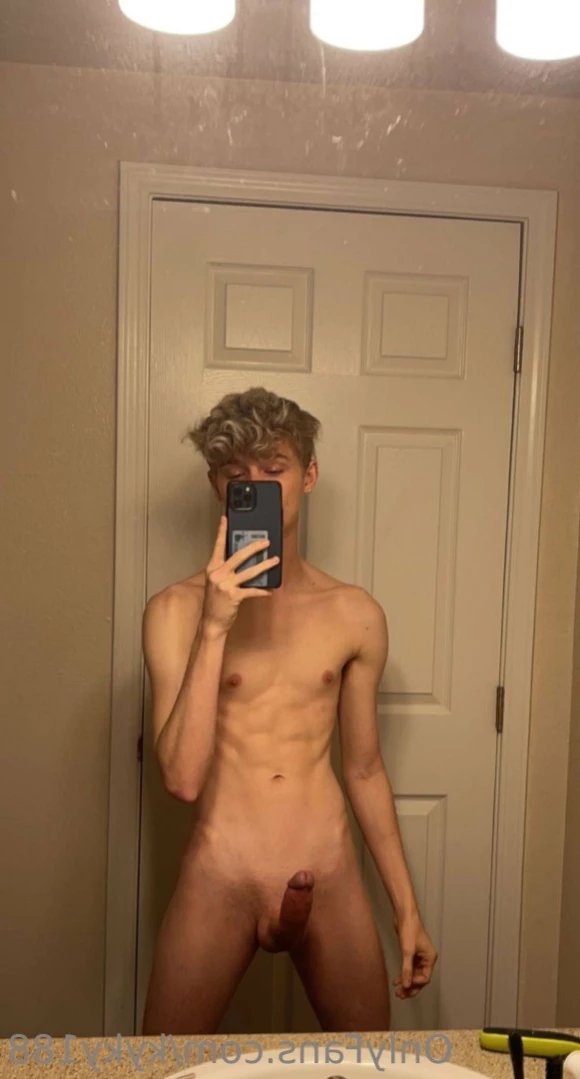 Ky [ kyky188 ] Onlyfans leaked photo 13424491 on Hotleaks.tv