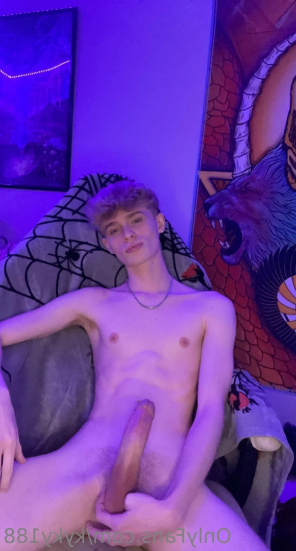 Ky [ kyky188 ] Onlyfans leaked photo 14467343 on Hotleaks.tv