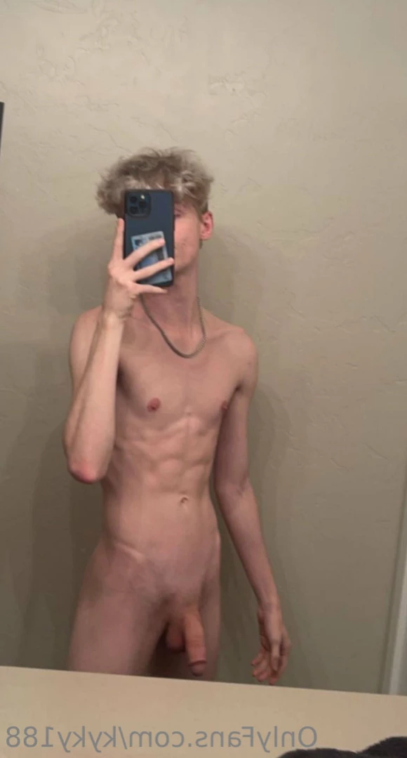 Ky [ kyky188 ] Onlyfans leaked photo 14706115 on Hotleaks.tv