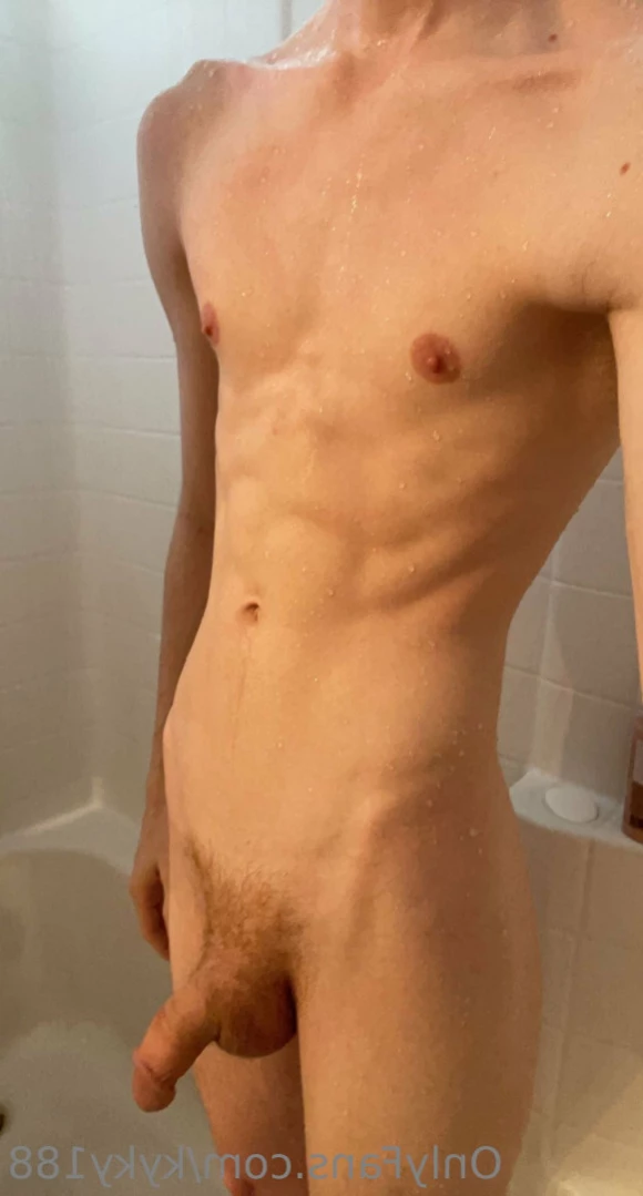 Ky [ kyky188 ] Onlyfans leaked photo 14884870 on Hotleaks.tv