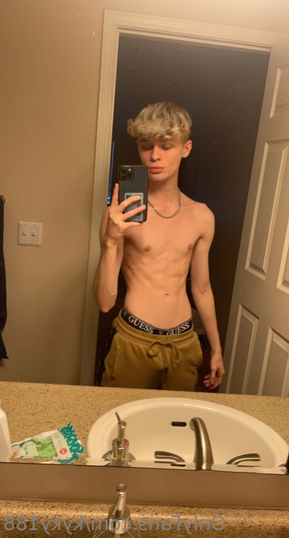 Ky [ kyky188 ] Onlyfans leaked photo 15789535 on Hotleaks.tv