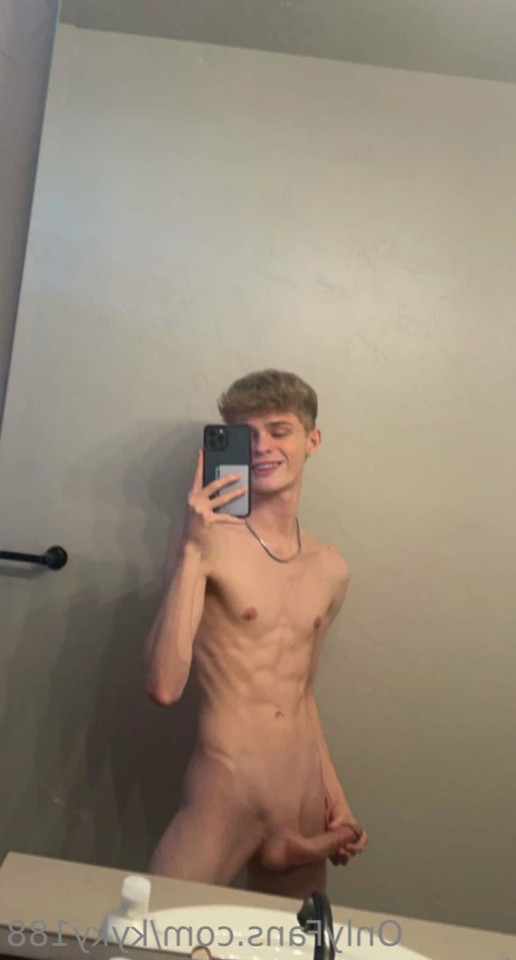 Ky [ kyky188 ] Onlyfans leaked photo 15914219 on Hotleaks.tv