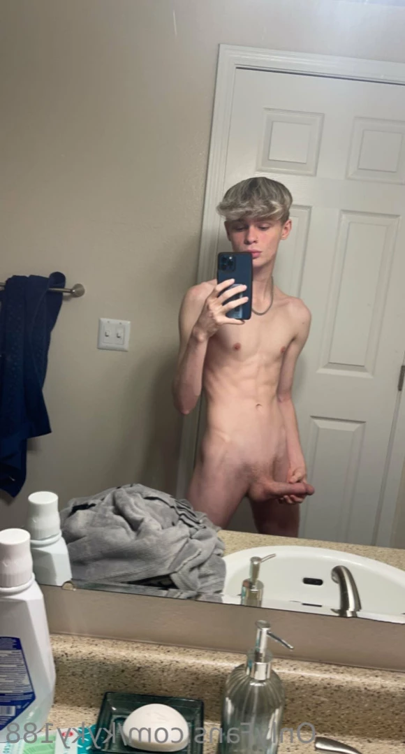 Ky [ kyky188 ] Onlyfans leaked photo 15989676 on Hotleaks.tv