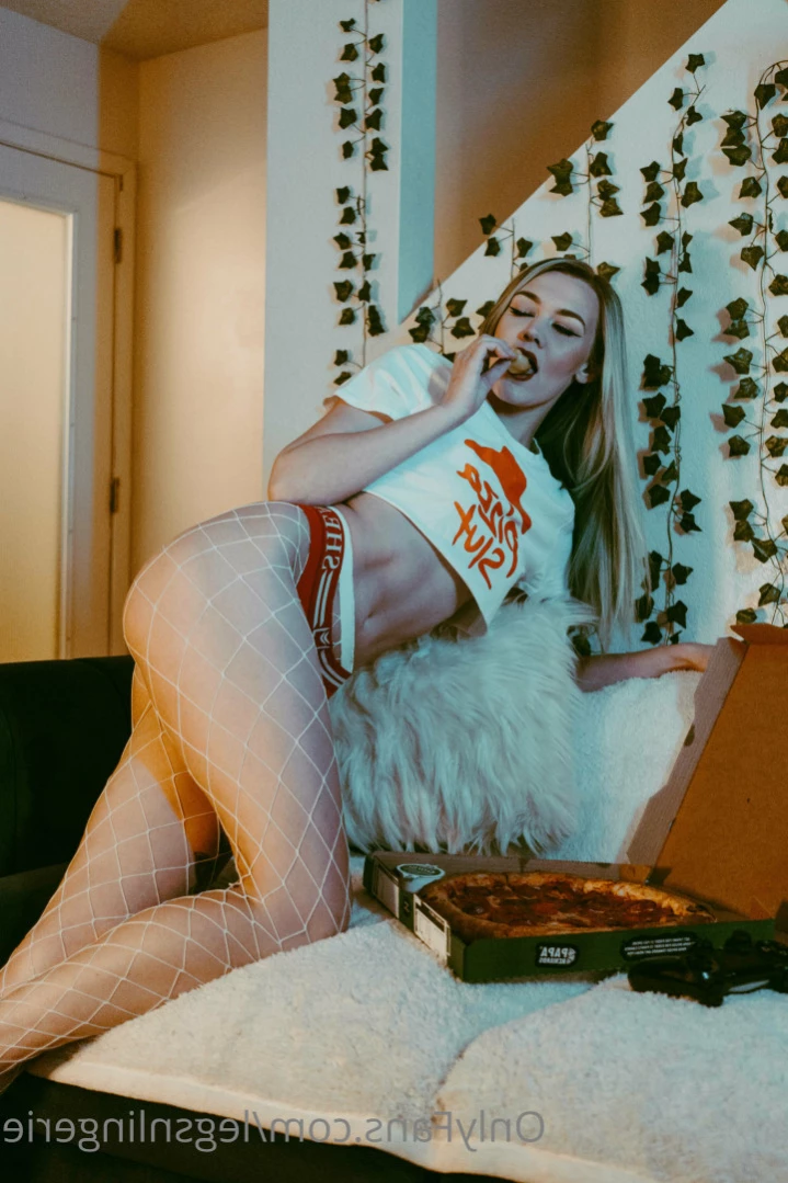 𝓛𝓮𝓰𝓼𝓷𝓛𝓲𝓷𝓰𝓮𝓻𝓲𝓮♡ [ legsnlingerie ] Onlyfans leaked photo 11256946 on Hotleaks.tv