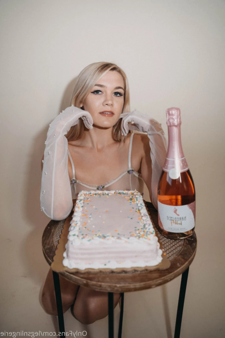 𝓛𝓮𝓰𝓼𝓷𝓛𝓲𝓷𝓰𝓮𝓻𝓲𝓮♡ [ legsnlingerie ] Onlyfans leaked photo 11263925 on Hotleaks.tv
