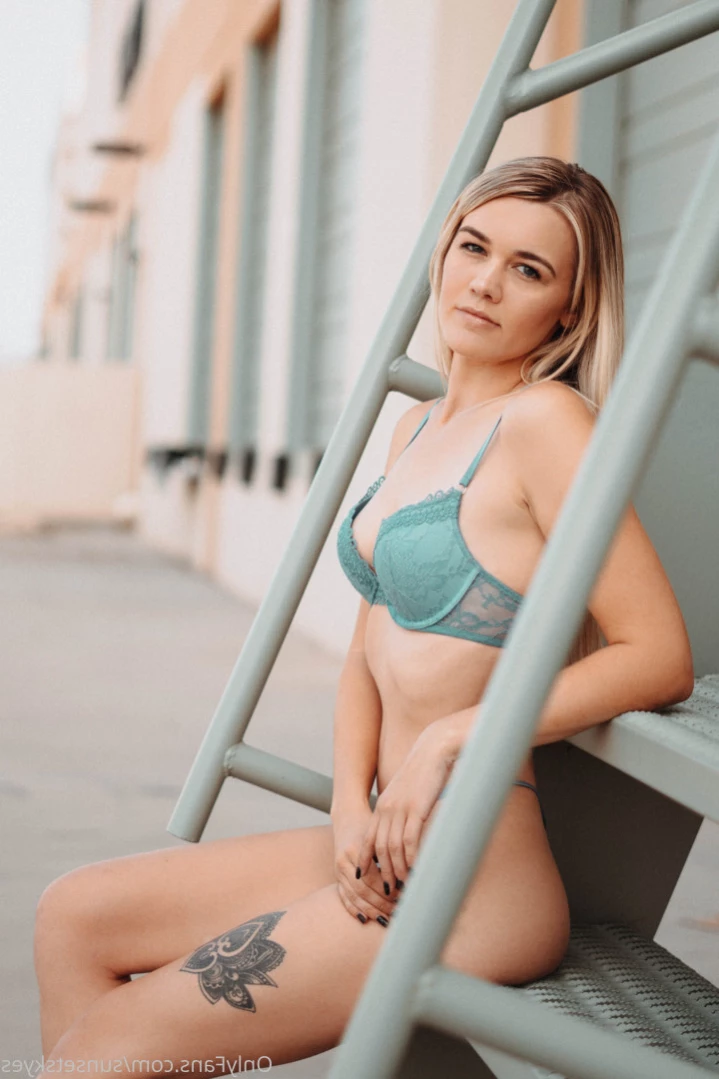𝓛𝓮𝓰𝓼𝓷𝓛𝓲𝓷𝓰𝓮𝓻𝓲𝓮♡ [ legsnlingerie ] Onlyfans leaked photo 13170787 on Hotleaks.tv