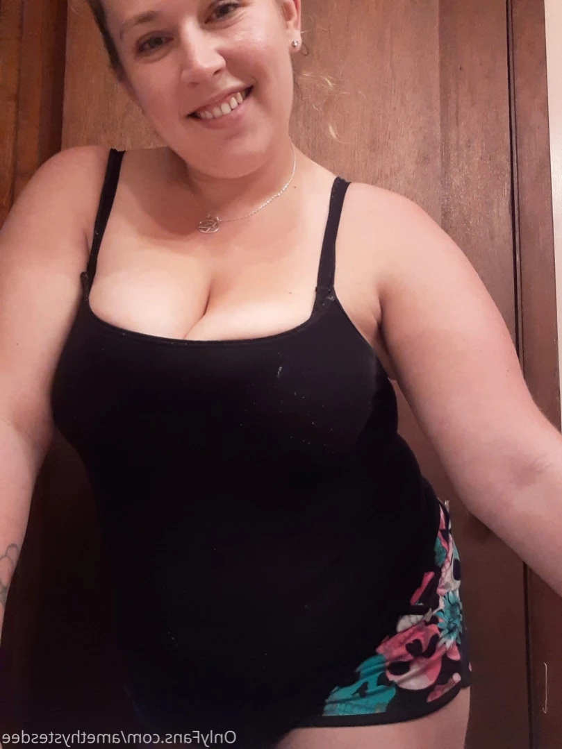 LactatingLena [ lenaamethystesdee ] Onlyfans leaked photo 14543989 on Hotleaks.tv